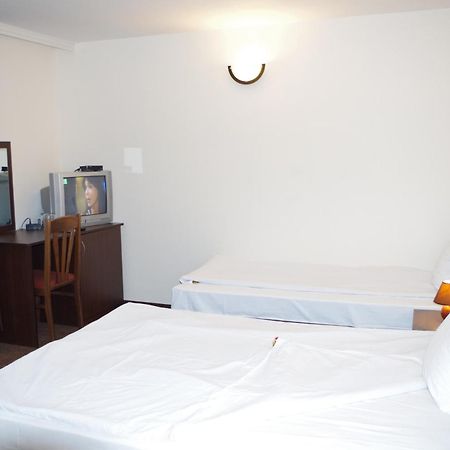Family Hotel Diana Lyaskovo  Luaran gambar