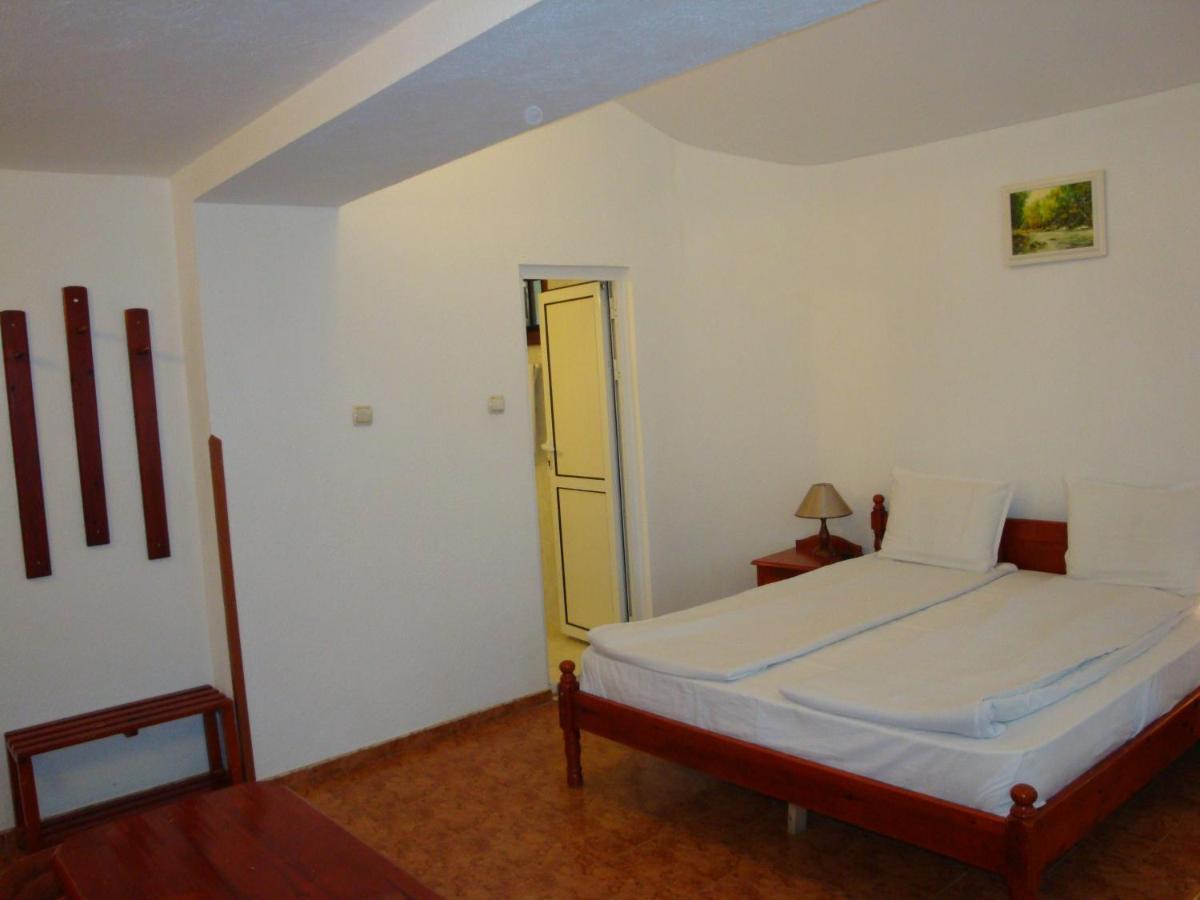 Family Hotel Diana Lyaskovo  Luaran gambar