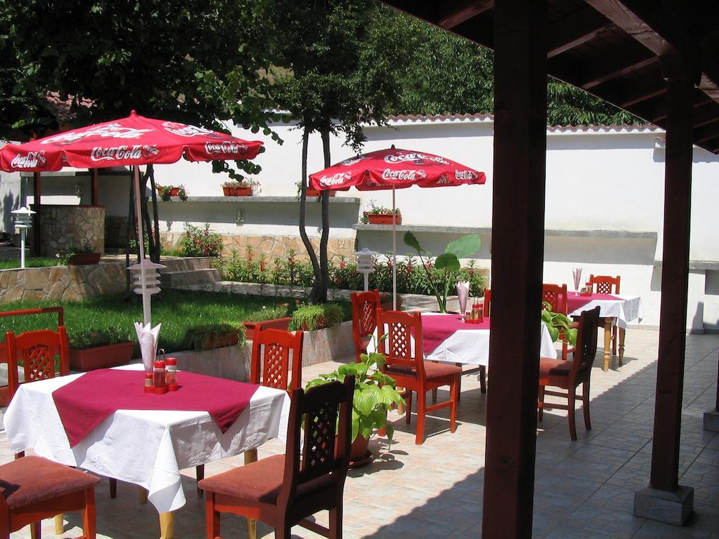 Family Hotel Diana Lyaskovo  Luaran gambar