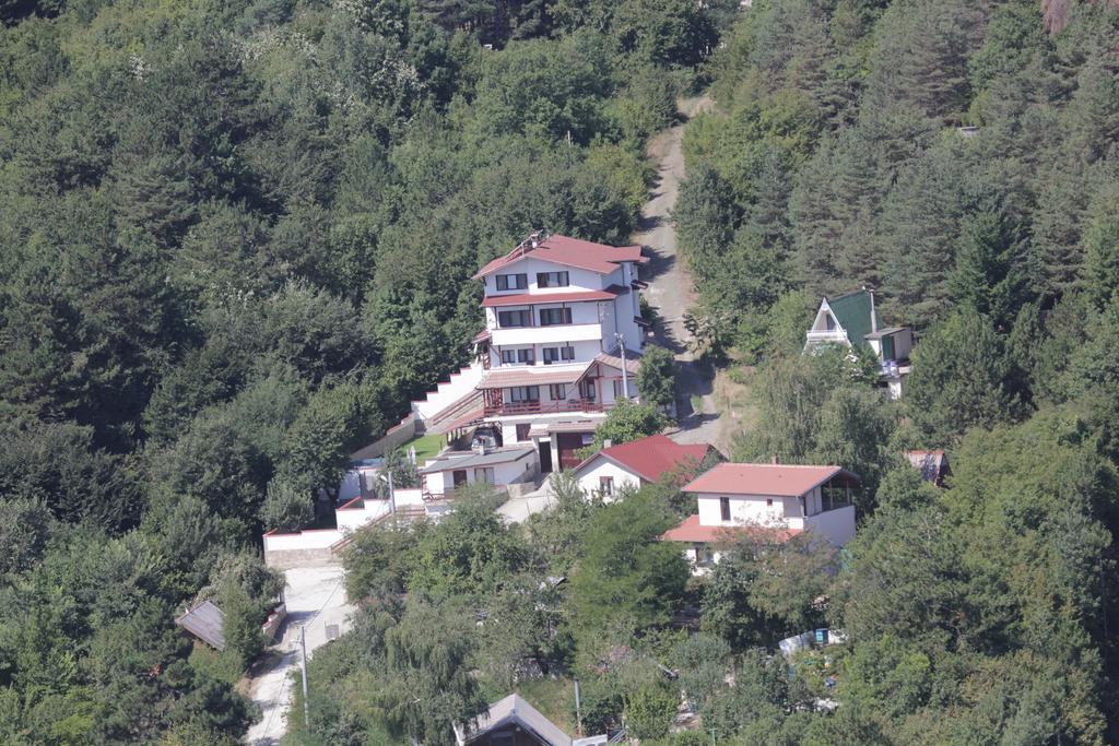 Family Hotel Diana Lyaskovo  Luaran gambar