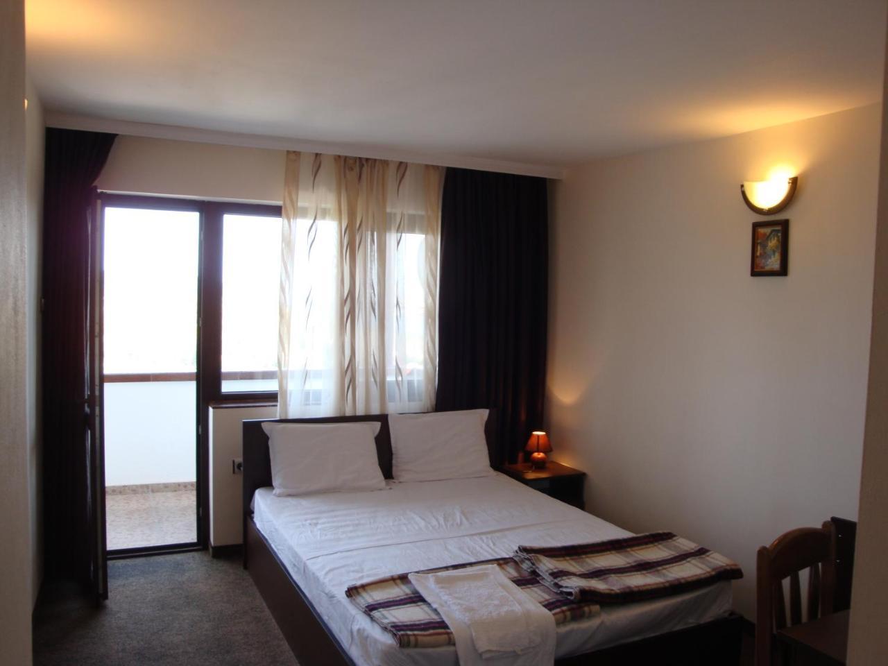 Family Hotel Diana Lyaskovo  Luaran gambar