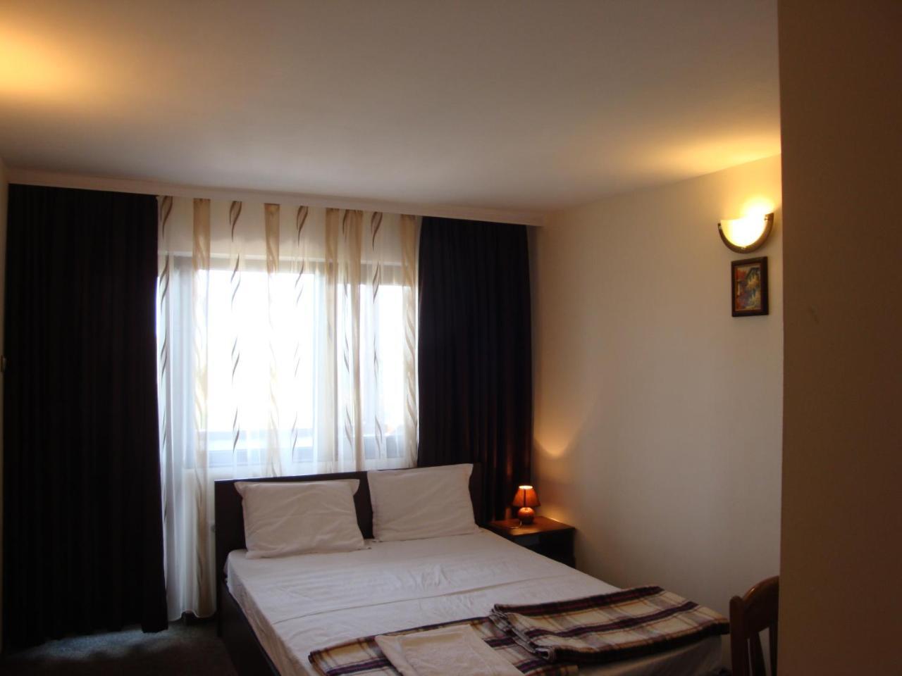 Family Hotel Diana Lyaskovo  Luaran gambar